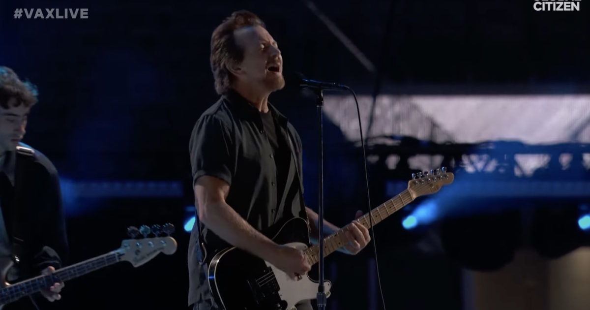 Watch Eddie Vedder's high-energy performance of Pearl… | Kerrang!