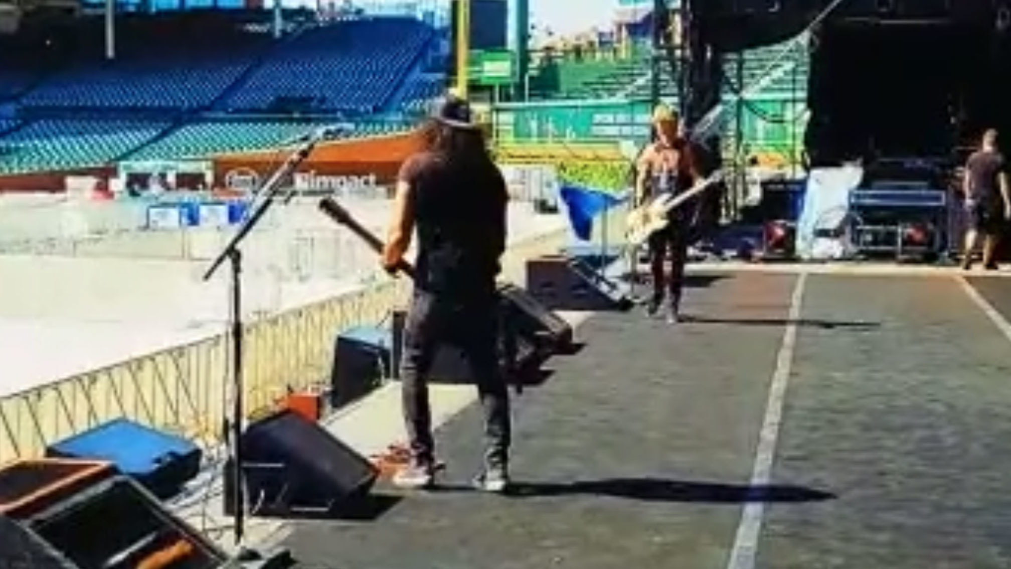 Slash teases new Guns N' Roses song with soundcheck TikTok video