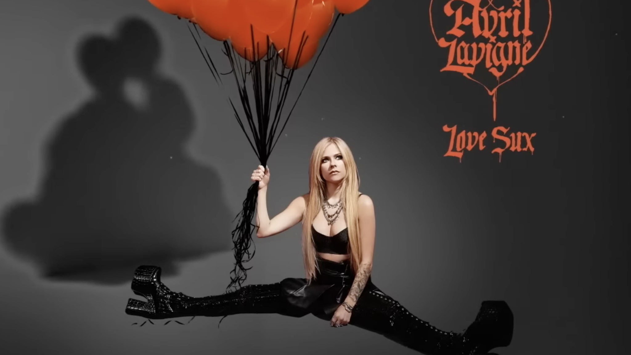 Avril Lavigne - Love Sux 海外限定-