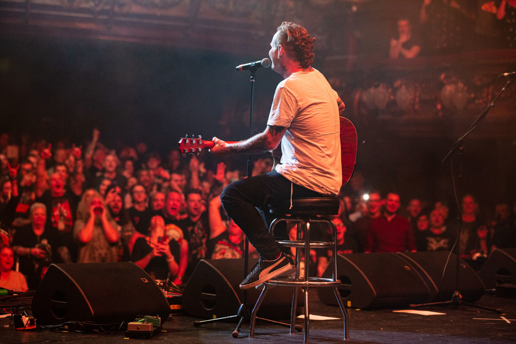 Corey Taylor Covers 'SpongeBob SquarePants' Theme at Solo Show