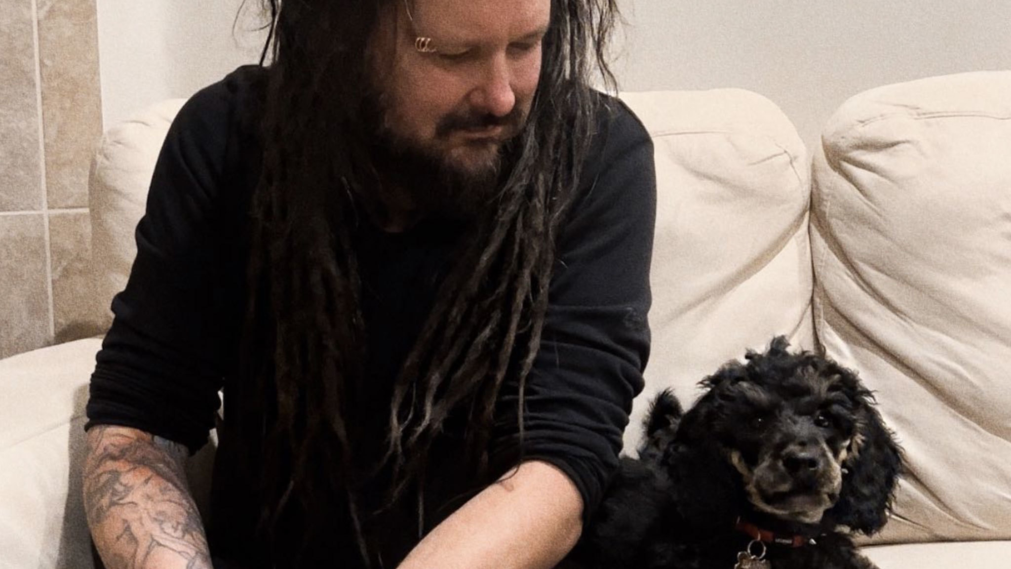 Korn S Jonathan Davis Unveils His Own Premium Pet Brand Kerrang