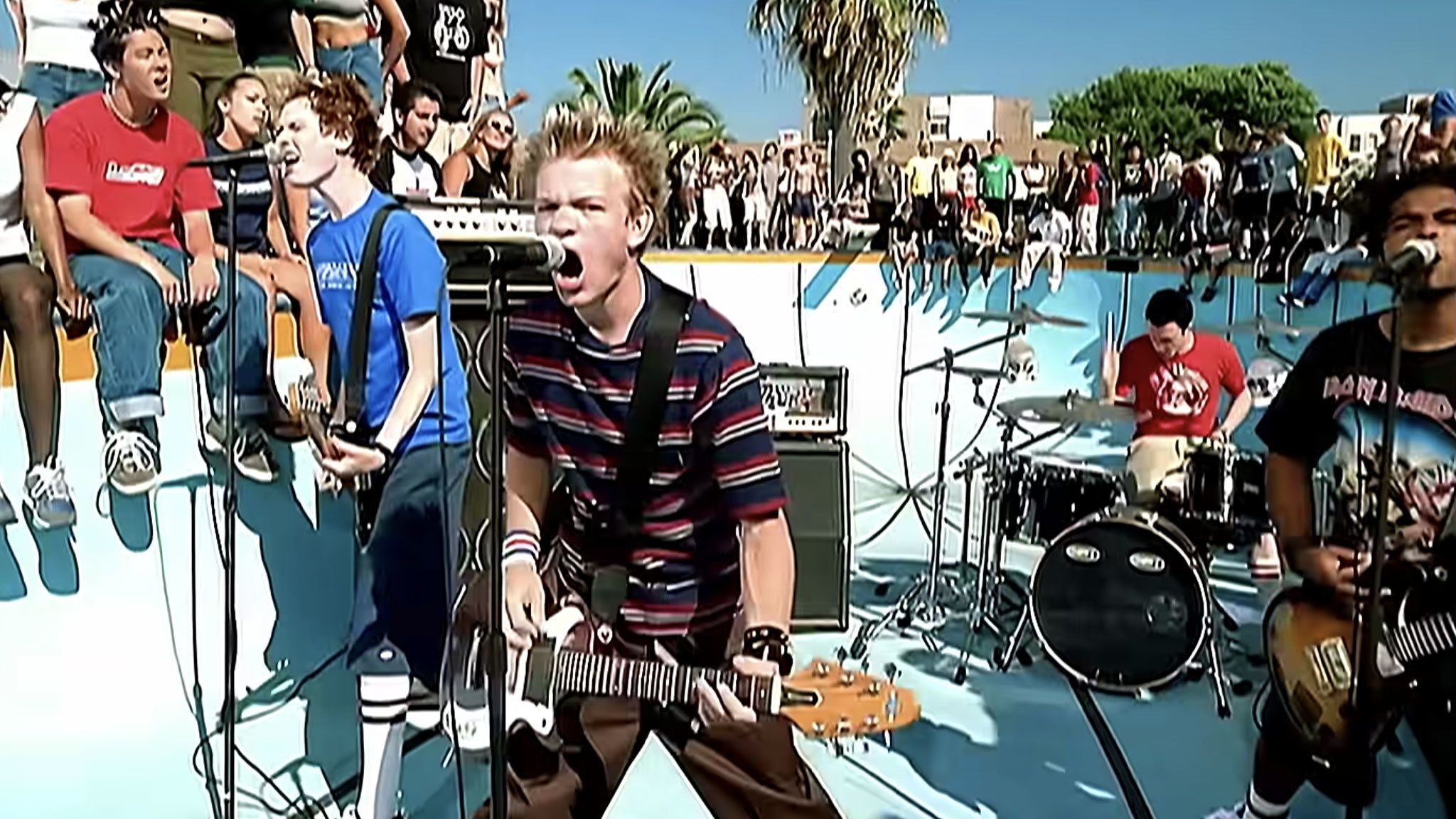 Sum 41 - Pieces (Official Music Video) 