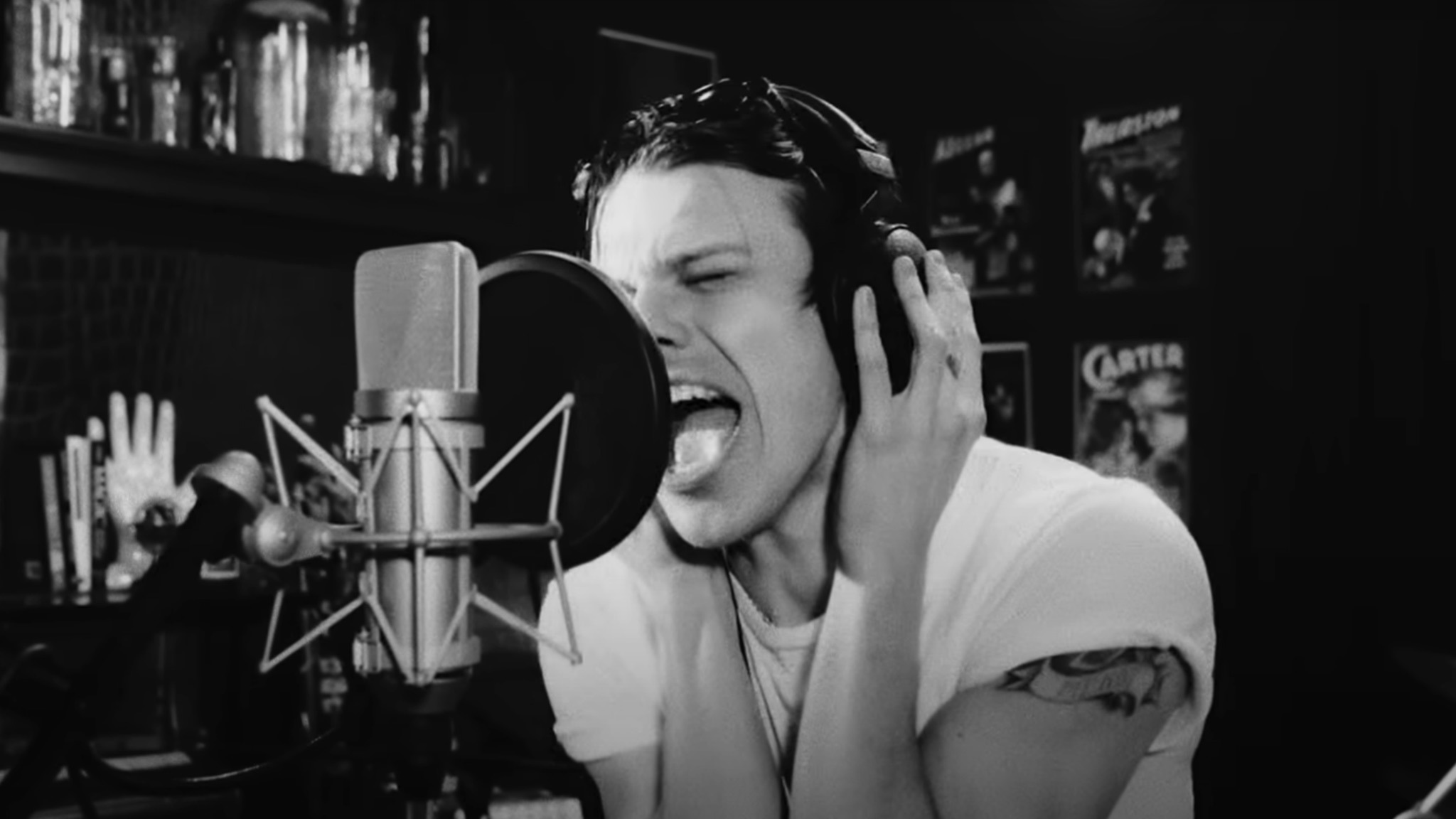 YUNGBLUD shares Hello Heaven, Hello performance from the… | Kerrang!