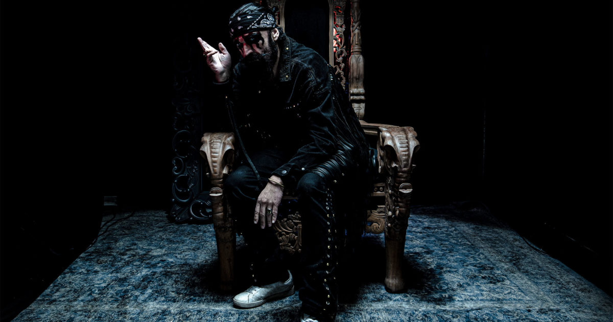 www.kerrang.com