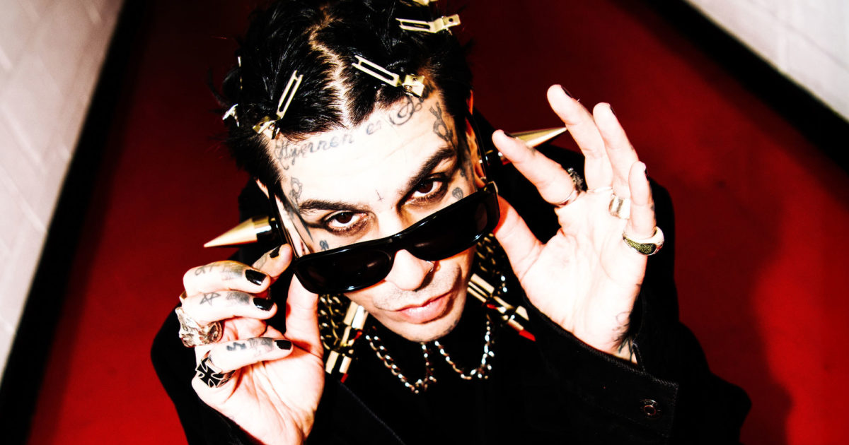 Ray Noir announces new EP, Gothstar