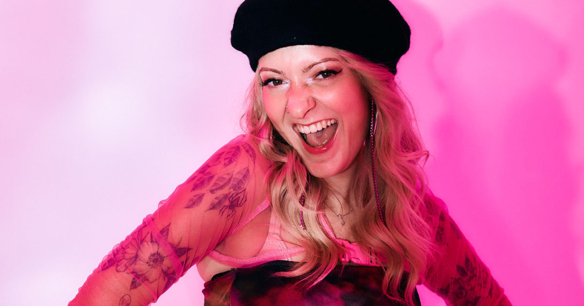 Scene Queen returns to Bimbocore roots with new single Manicure